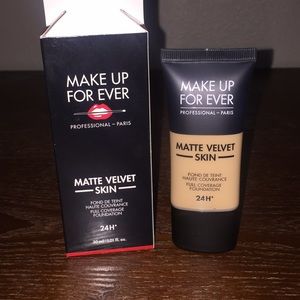 Make Up Forever Matte Velvet Skin Foundation